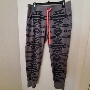 No Boundaries Jogger  pants, L/G ( 11-13), Color black and gray,